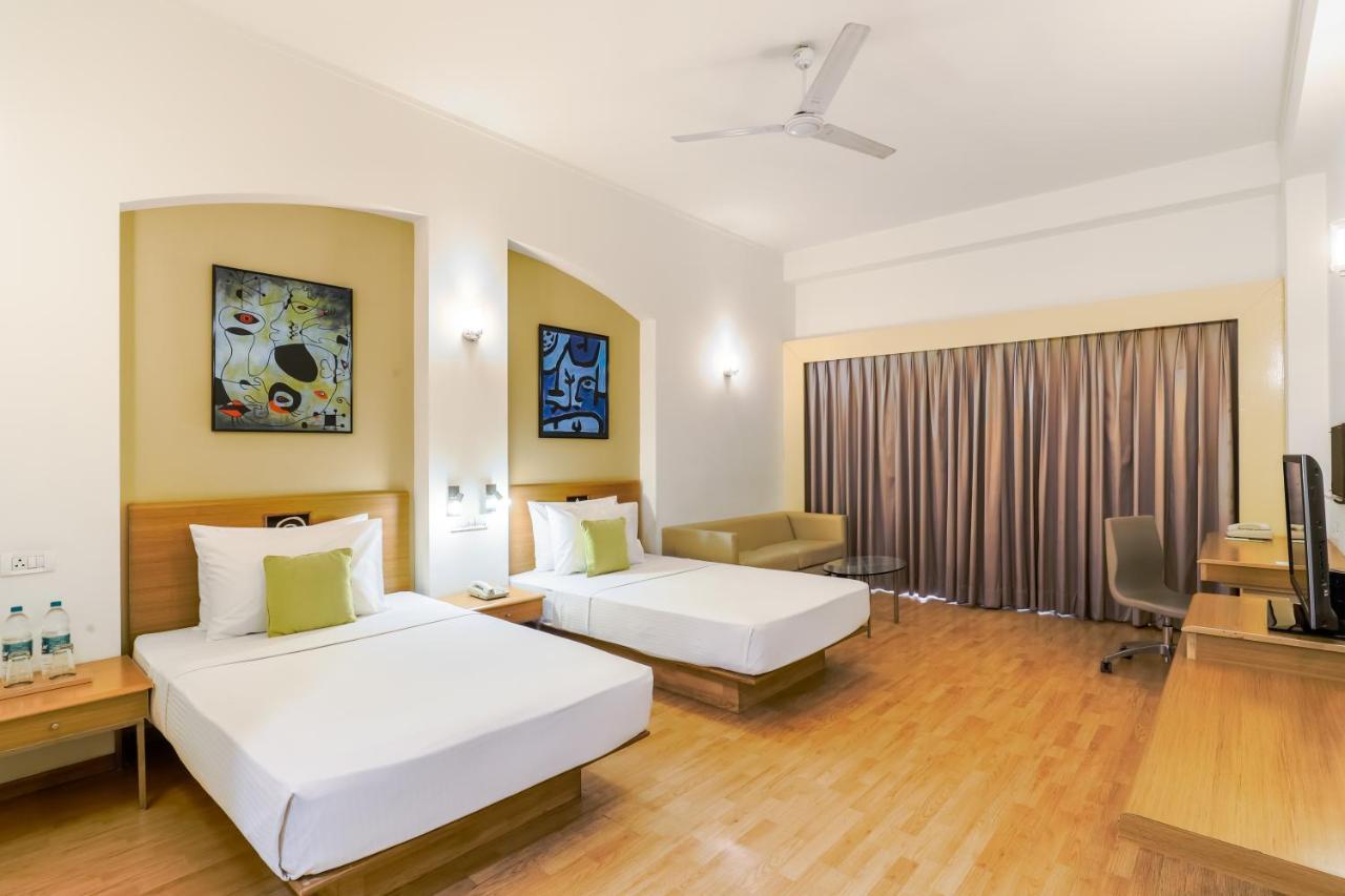 Lemon Tree Hotel, East Delhi Mall, Kaushambi Ghaziabad Exterior foto